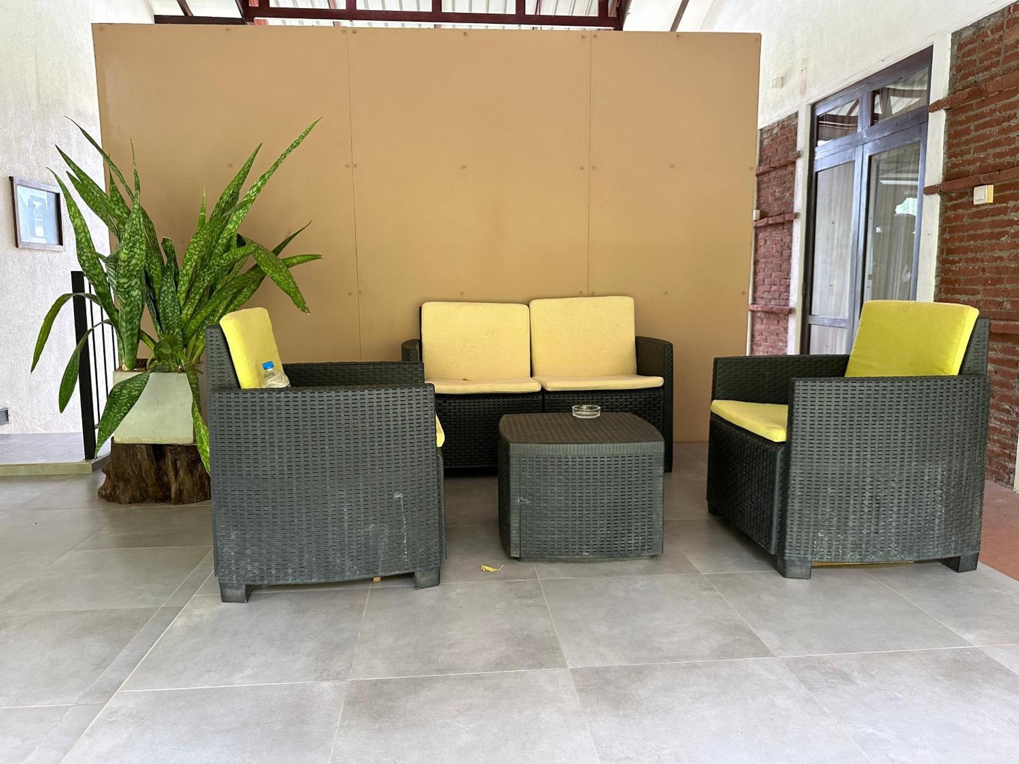 Hotel Heladiv أنرادابورام المظهر الخارجي الصورة