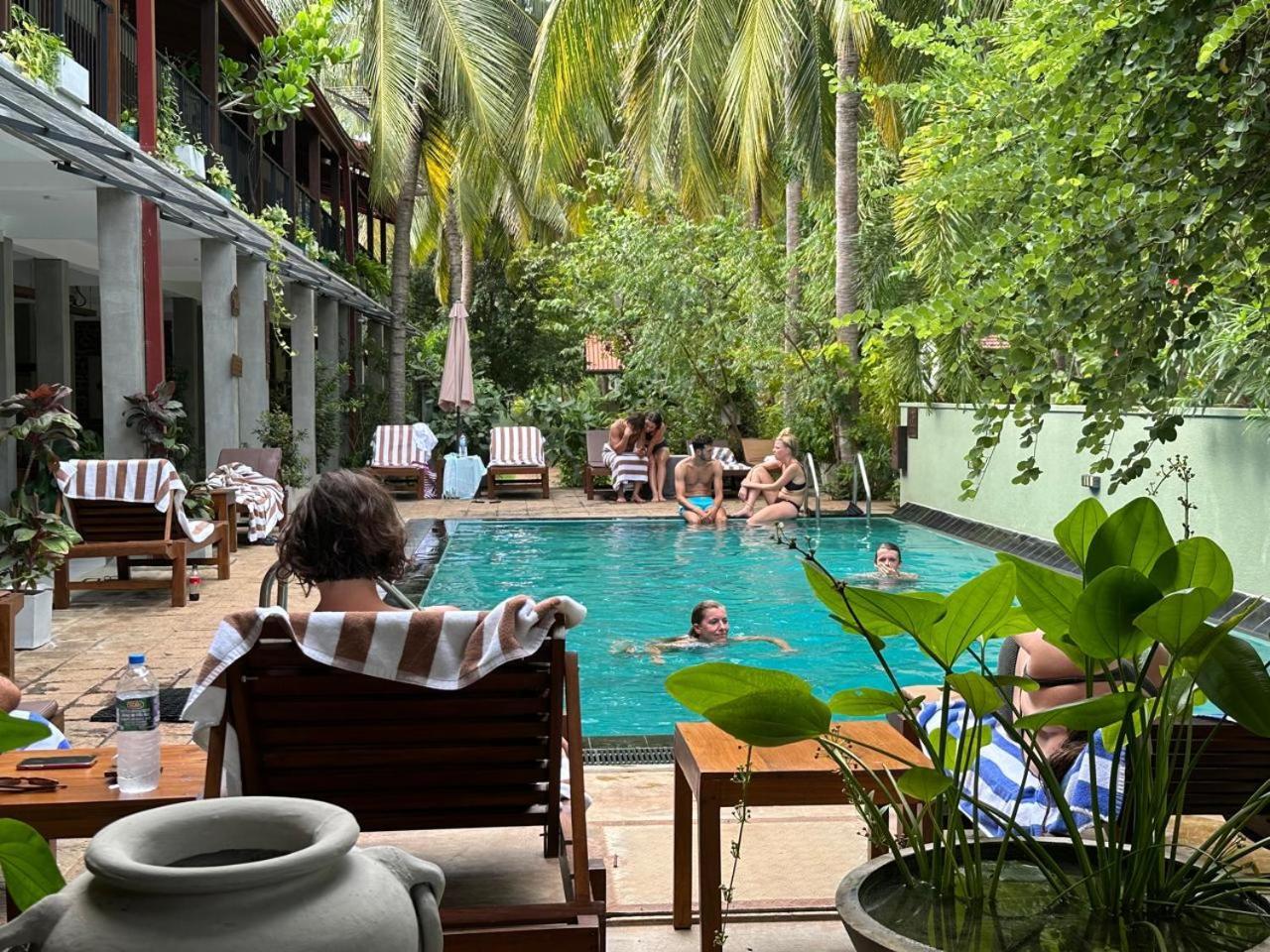 Hotel Heladiv أنرادابورام المظهر الخارجي الصورة