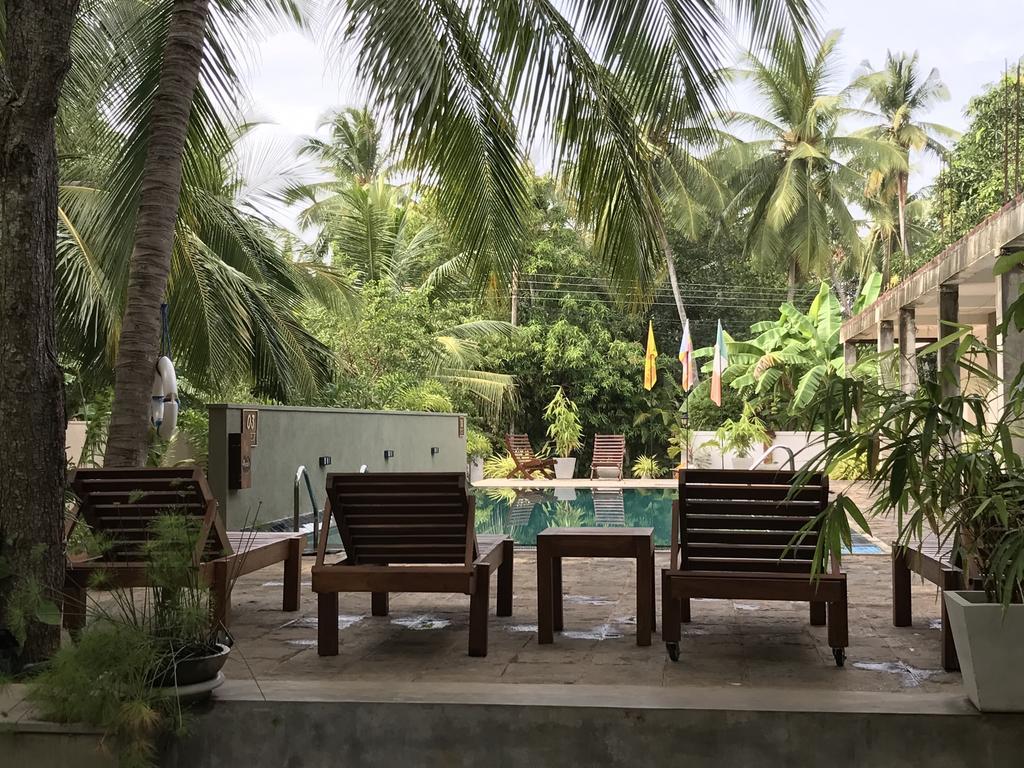 Hotel Heladiv أنرادابورام المظهر الخارجي الصورة