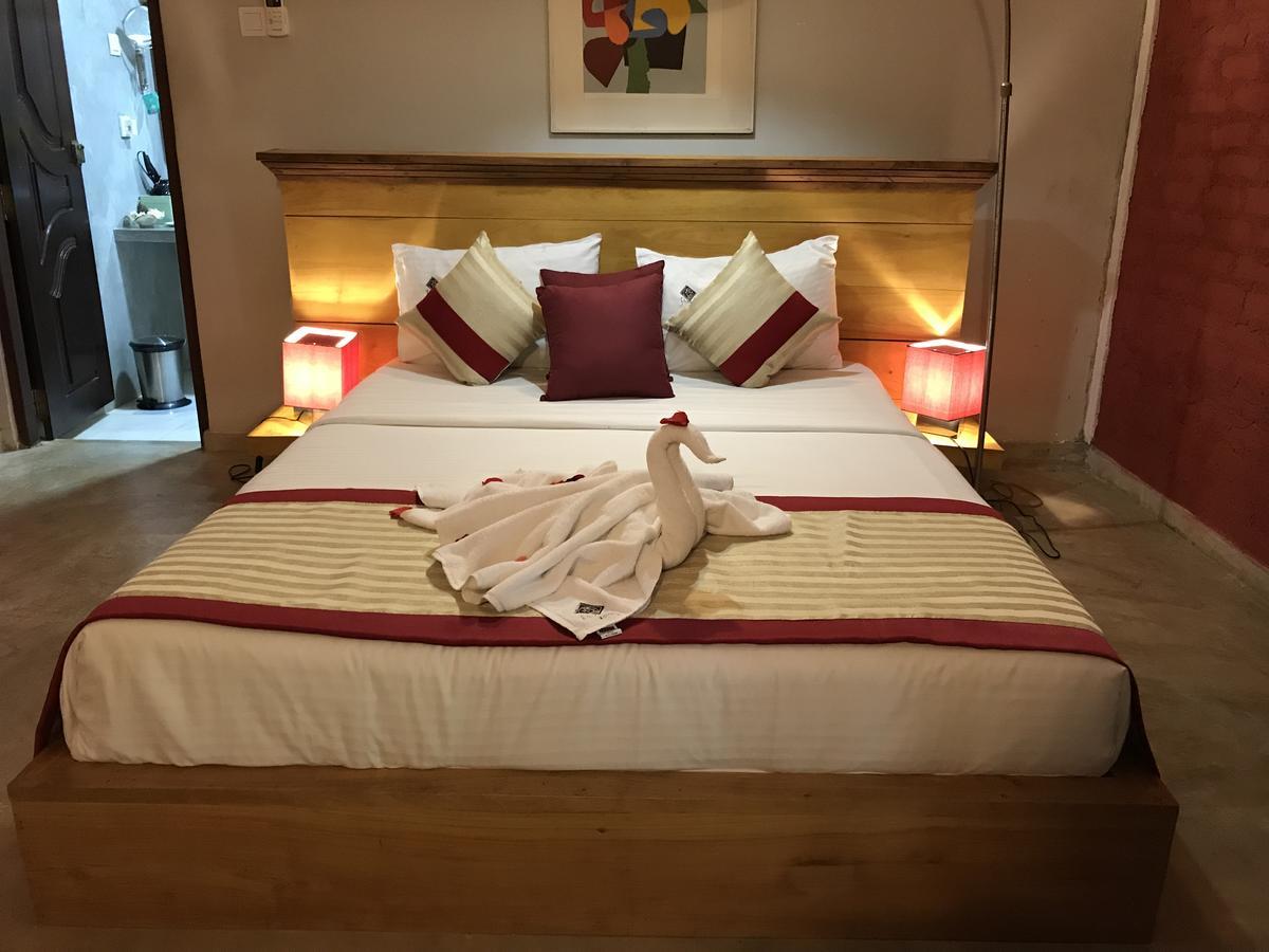 Hotel Heladiv أنرادابورام المظهر الخارجي الصورة